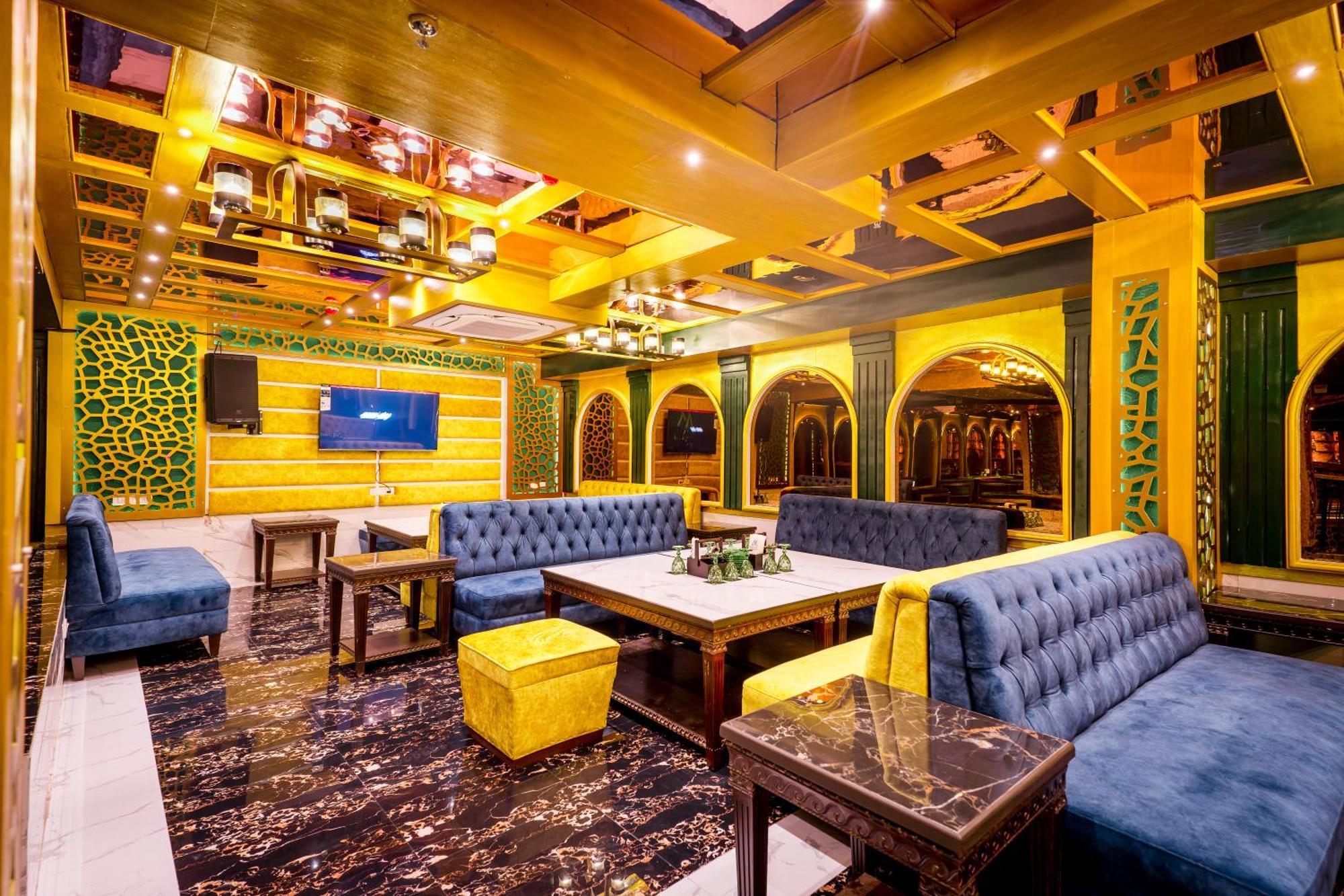 Golden Parkk Hotel Kolkata Exterior photo